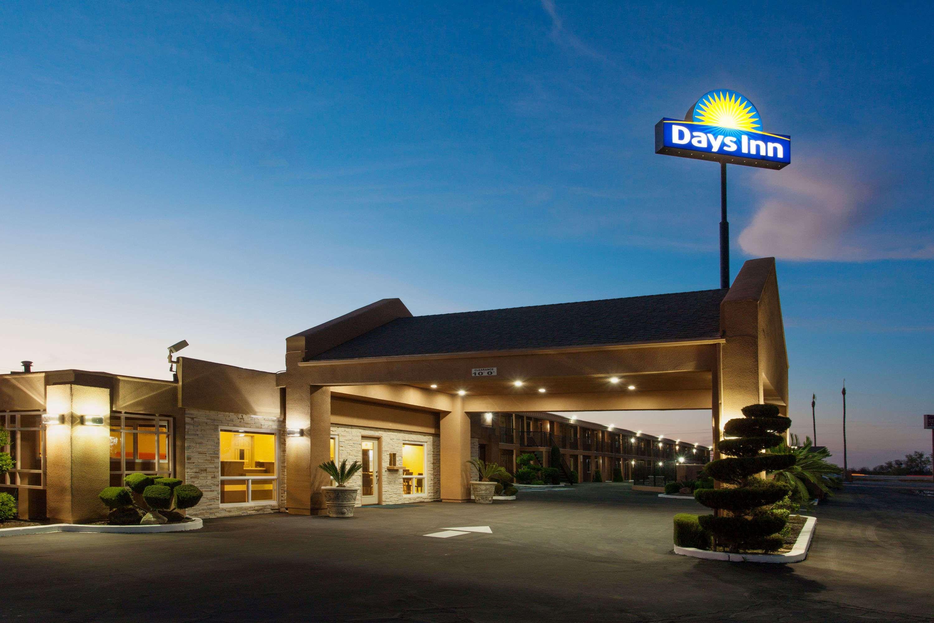 Days Inn By Wyndham Chowchilla Gateway To Yosemite Exteriör bild