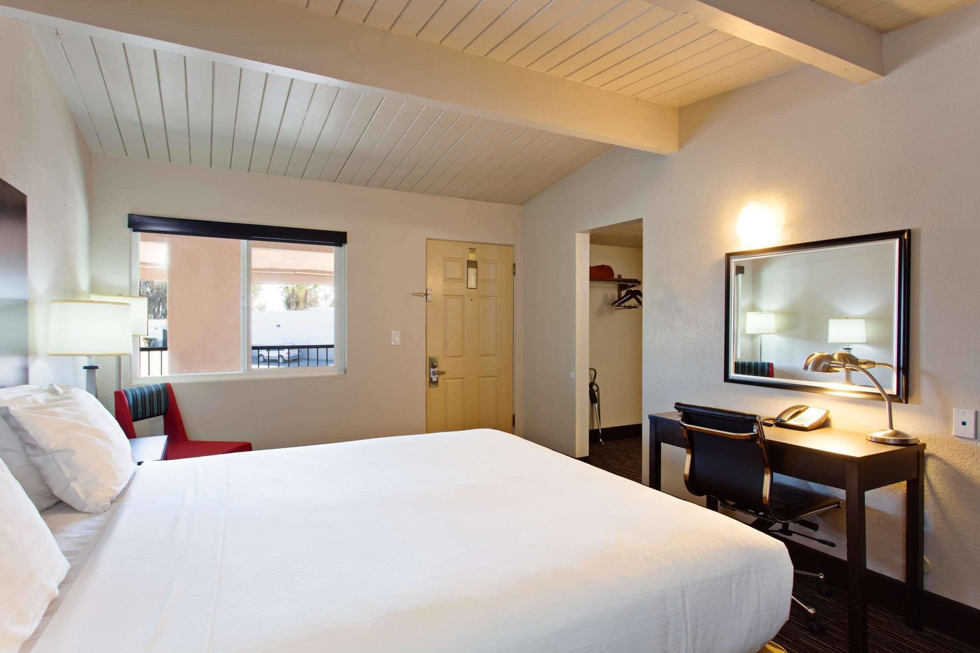 Days Inn By Wyndham Chowchilla Gateway To Yosemite Exteriör bild